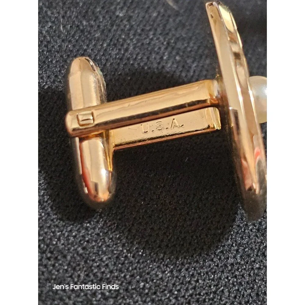 Hickok Mens‎ Gold-Tone & Faux Pearl Oval Cufflinks U.S.A. Made